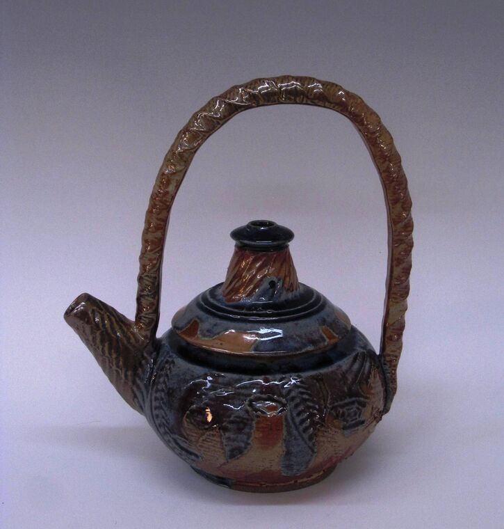 Item # 231 11.25" x 9.5" Tea Pot
