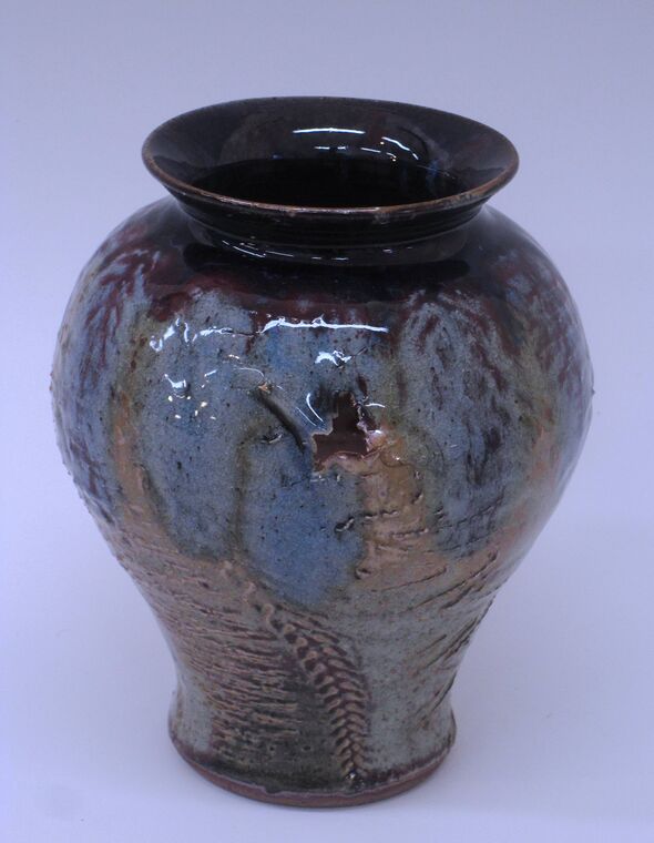 Item # 241 7.5" x 5.5" Split Vase