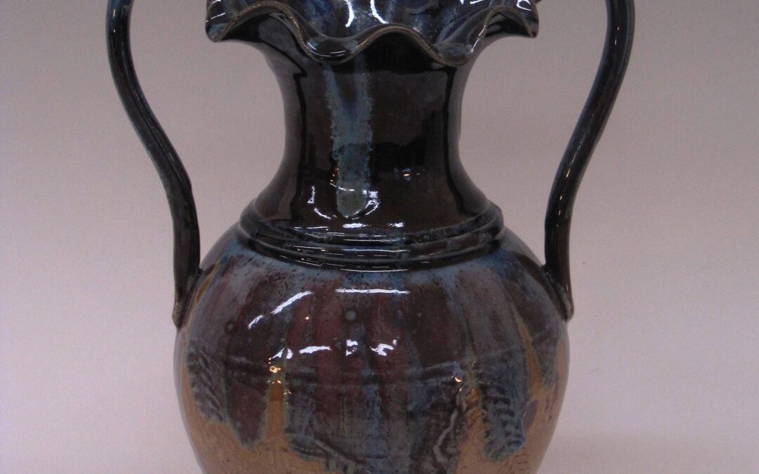 item # 233   12" x 8.5'  Vase with Handles